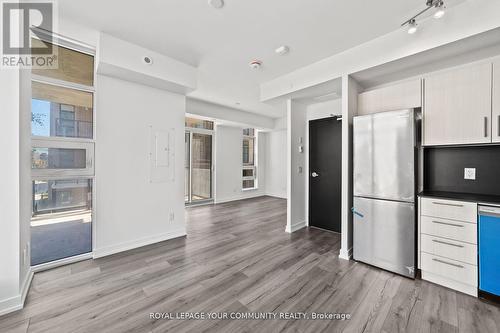 2Nd - 11-851 Sheppard Avenue W, Toronto, ON - Indoor Photo Showing Kitchen