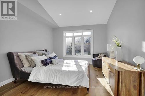 35 - 2650 Buroak Drive, London, ON - Indoor Photo Showing Bedroom