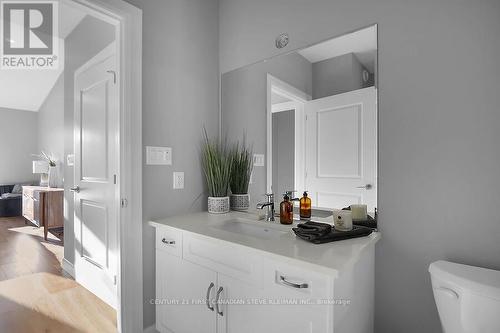 35 - 2650 Buroak Drive, London, ON - Indoor Photo Showing Bathroom