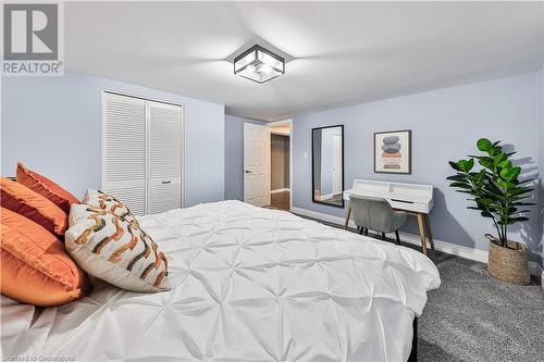 172 Hanover Place, Hamilton, ON - Indoor Photo Showing Bedroom