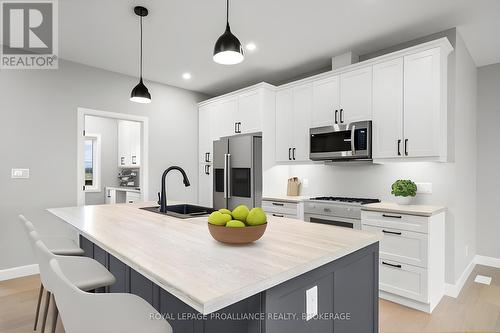 5777 Highway 38, South Frontenac (Frontenac South), ON - Indoor Photo Showing Kitchen