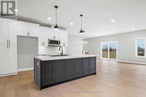 5777 Highway 38, South Frontenac (Frontenac South), ON - Indoor Photo Showing Kitchen With Upgraded Kitchen