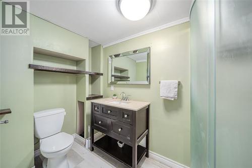 1194 Mathews Avenue, Sarnia, ON - Indoor Photo Showing Bathroom