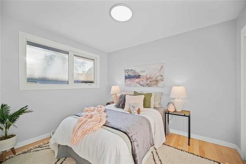 756 Nottingham Avenue, Winnipeg, MB - Indoor Photo Showing Bedroom