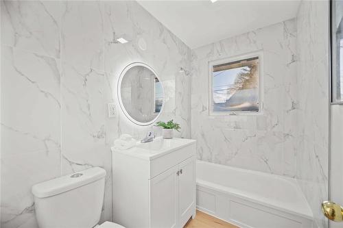 756 Nottingham Avenue, Winnipeg, MB - Indoor Photo Showing Bathroom