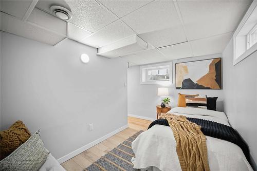 756 Nottingham Avenue, Winnipeg, MB - Indoor Photo Showing Bedroom