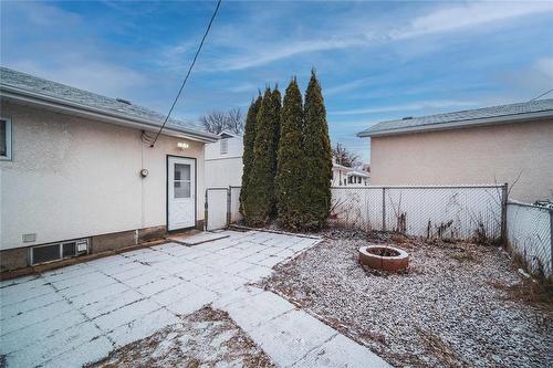 756 Nottingham Avenue, Winnipeg, MB - Outdoor