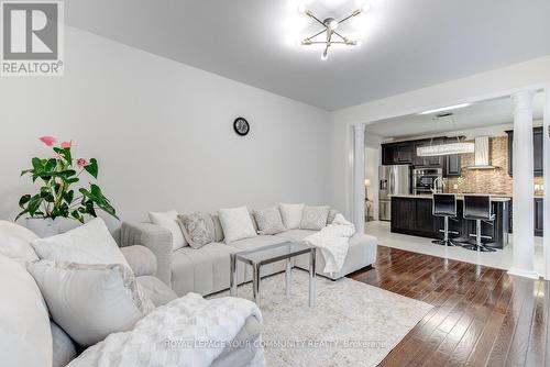 23 Barletta Drive, Vaughan, ON - Indoor Photo Showing Living Room