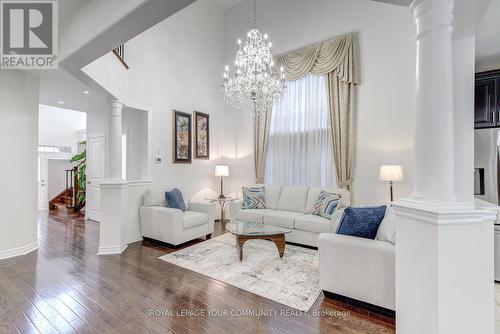 23 Barletta Drive, Vaughan, ON - Indoor Photo Showing Living Room