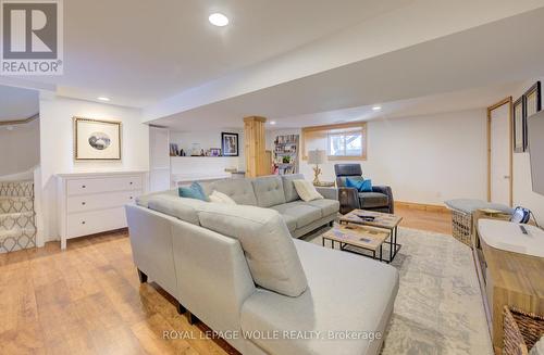 6265 Line 89, North Perth, ON - Indoor Photo Showing Living Room