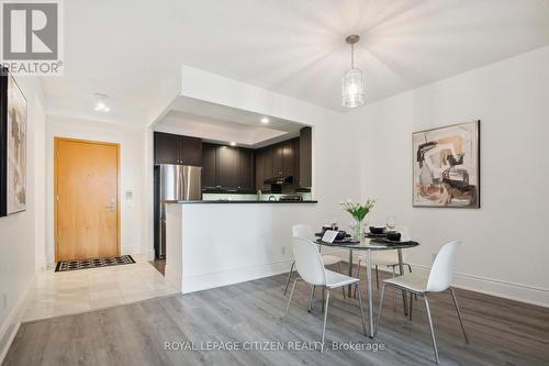 1406 - 123 Eglinton Avenue E, Toronto, ON - Indoor Photo Showing Dining Room