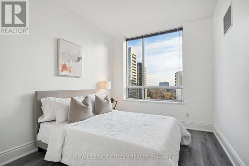 1406 - 123 Eglinton Avenue E, Toronto, ON - Indoor Photo Showing Bedroom