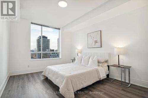 1406 - 123 Eglinton Avenue E, Toronto, ON - Indoor Photo Showing Bedroom