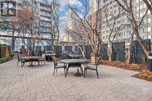 1406 - 123 Eglinton Avenue E, Toronto, ON - Outdoor