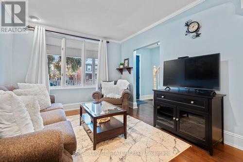 50 Alpine Avenue, Hamilton, ON - Indoor Photo Showing Living Room