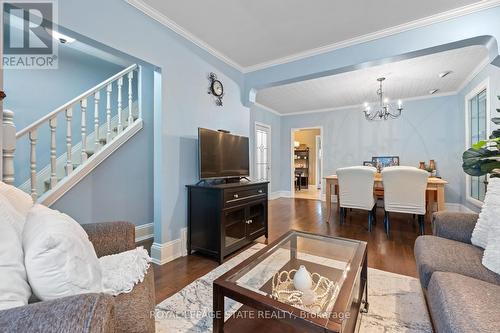 50 Alpine Avenue, Hamilton, ON - Indoor Photo Showing Living Room