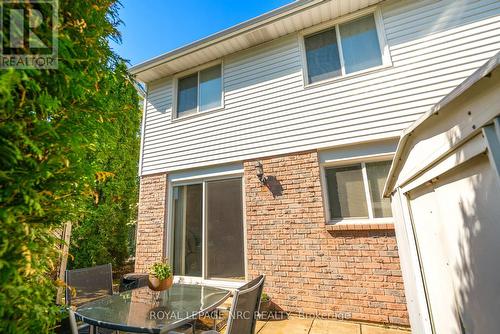 8 Mcnicholl Circle E, St. Catharines (446 - Fairview), ON - Outdoor With Deck Patio Veranda With Exterior