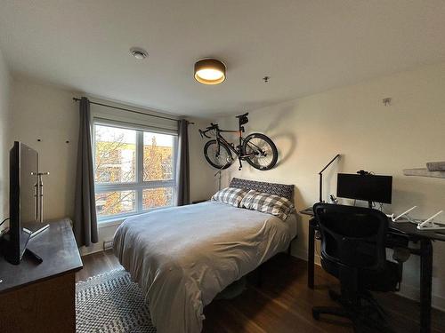 Master bedroom - 318-4550 Rue Hochelaga, Montréal (Mercier/Hochelaga-Maisonneuve), QC - Indoor Photo Showing Bedroom