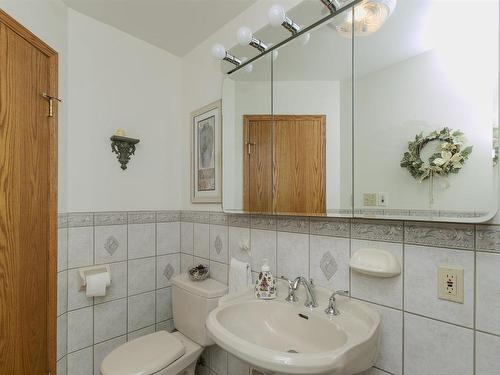 275 Sherwood Drive, Thunder Bay, ON - Indoor Photo Showing Bathroom