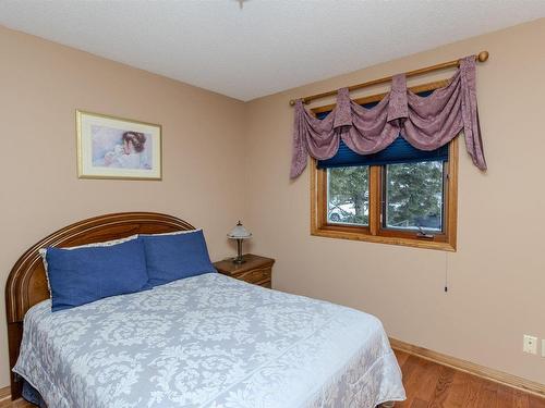 275 Sherwood Drive, Thunder Bay, ON - Indoor Photo Showing Bedroom