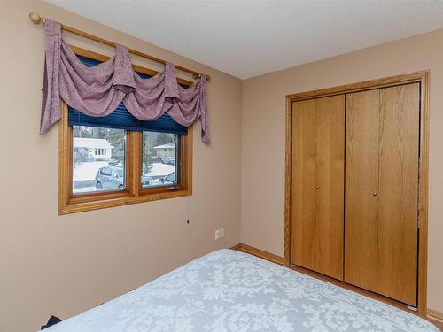 275 Sherwood Drive, Thunder Bay, ON - Indoor Photo Showing Bedroom