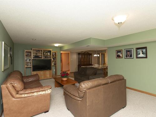 275 Sherwood Drive, Thunder Bay, ON - Indoor Photo Showing Living Room