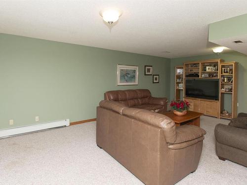 275 Sherwood Drive, Thunder Bay, ON - Indoor Photo Showing Living Room