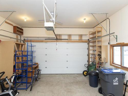 275 Sherwood Drive, Thunder Bay, ON - Indoor Photo Showing Garage