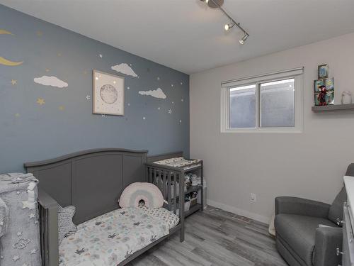 550 Lanark Crescent, Thunder Bay, ON - Indoor Photo Showing Bedroom