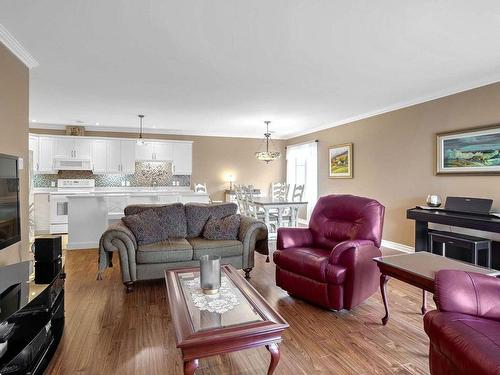 Living room - 404-225 Rue Bohémier, Mascouche, QC - Indoor Photo Showing Living Room