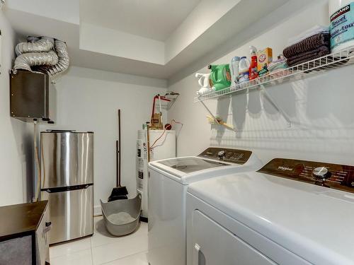 Laundry room - 304-200 Place Du Souvenir, Bois-Des-Filion, QC - Indoor Photo Showing Laundry Room