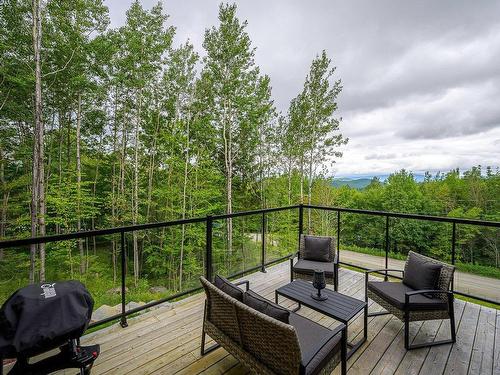 Terrasse - 2 Ch. Des Corneilles, Mont-Blanc, QC - Outdoor With Exterior