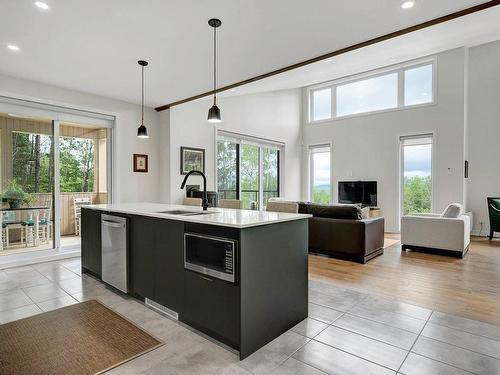 Cuisine - 2 Ch. Des Corneilles, Mont-Blanc, QC - Indoor Photo Showing Kitchen With Upgraded Kitchen