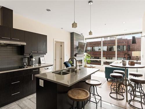 504-732 Broughton St, Victoria, BC - Indoor Photo Showing Kitchen With Double Sink With Upgraded Kitchen