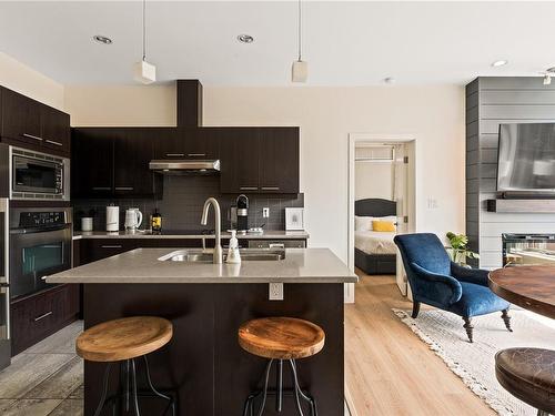 504-732 Broughton St, Victoria, BC - Indoor Photo Showing Kitchen With Double Sink With Upgraded Kitchen