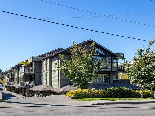 202-257 Moilliet St South, Parksville, BC - Outdoor With Balcony