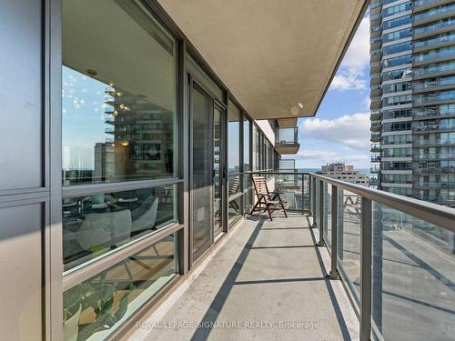 1704-2230 Lake Shore Blvd W, Toronto, ON - Outdoor With Exterior