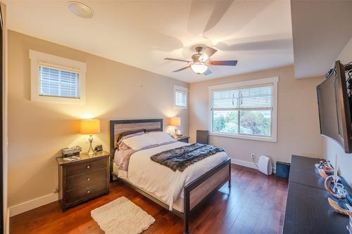 19-6823 Tucelnuit Drive, Oliver, BC - Indoor Photo Showing Bedroom