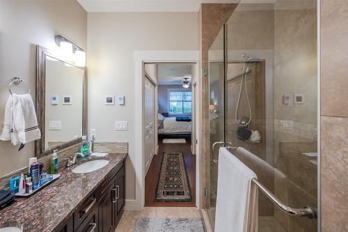 19-6823 Tucelnuit Drive, Oliver, BC - Indoor Photo Showing Bathroom