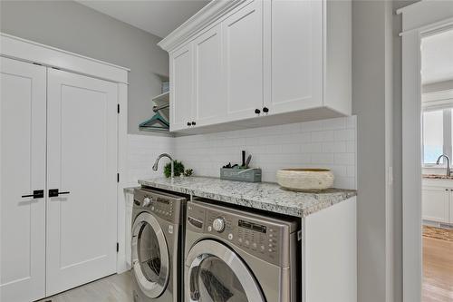 304 Silversage Bluff Lane, Vernon, BC - Indoor Photo Showing Laundry Room