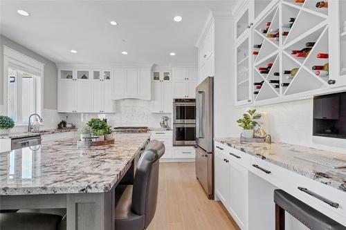 304 Silversage Bluff Lane, Vernon, BC - Indoor Photo Showing Kitchen With Upgraded Kitchen