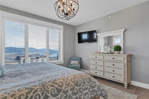 304 Silversage Bluff Lane, Vernon, BC - Indoor Photo Showing Bedroom