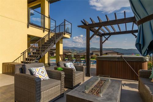 304 Silversage Bluff Lane, Vernon, BC - Outdoor With Exterior