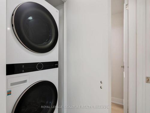 Th 111-59 East Liberty St, Toronto, ON - Indoor Photo Showing Laundry Room