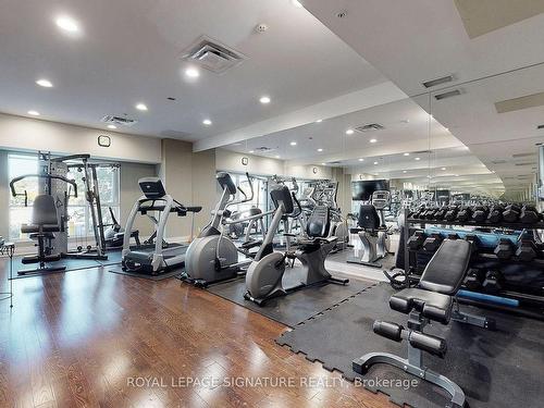 304-68 Main St N, Markham, ON - Indoor Photo Showing Gym Room