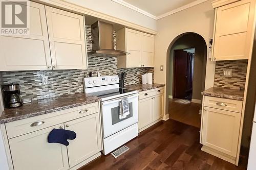 449 Wellington St, Sault Ste. Marie, ON - Indoor Photo Showing Kitchen