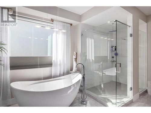 1546 Viognier Drive, West Kelowna, BC - Indoor Photo Showing Bathroom