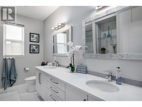 1546 Viognier Drive, West Kelowna, BC - Indoor Photo Showing Bathroom