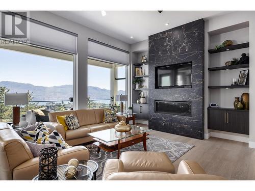 1546 Viognier Drive, West Kelowna, BC - Indoor Photo Showing Living Room With Fireplace