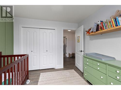 2188 Burnett Street, Kelowna, BC - Indoor Photo Showing Bedroom